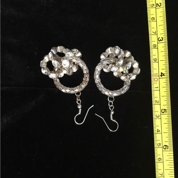 Jewelry Bundle: 8 pieces: 3 Earrings, 1 anklet, 1 ring, 1 bracelet, 1 bangle ✂️ - Picture 5 of 16